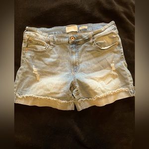 Denim shorts with stretch- 3 inch inseam- gently used, good as new denim shorts.